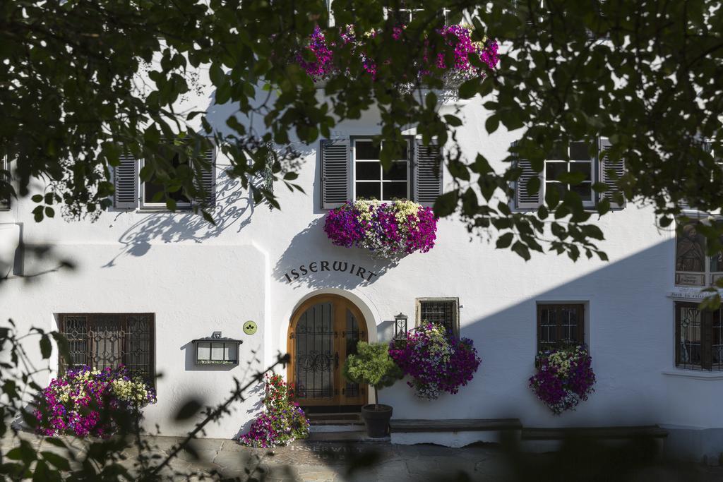 Isserwirt Sistrans Exteriér fotografie